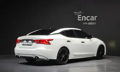 Nissan Maxima
