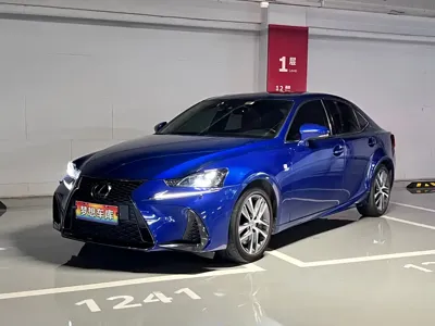 Lexus IS