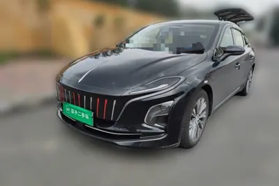Hongqi E-QM5