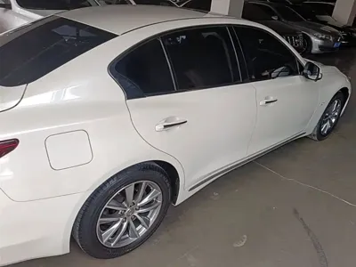 Infiniti Q50L