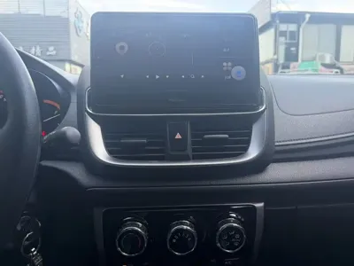 Toyota Yaris L