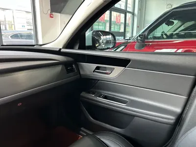 Jaguar XFL