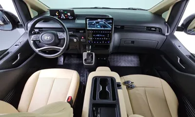 Hyundai Staria