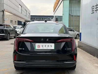 Hongqi Hongqi E-QM5