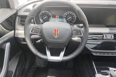 Hongqi HS5