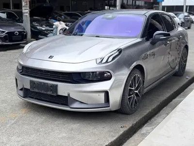Lynk & Co 03