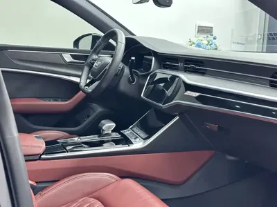 Audi A7L