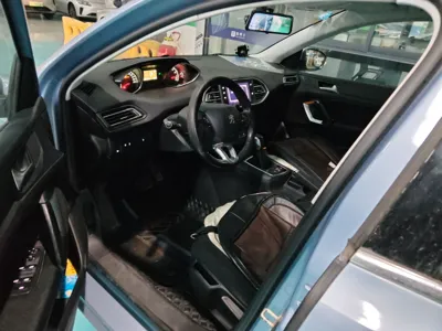 Peugeot 308S