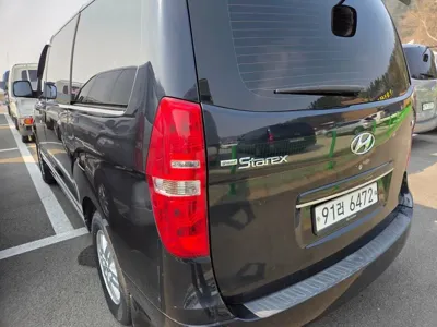 Hyundai Starex