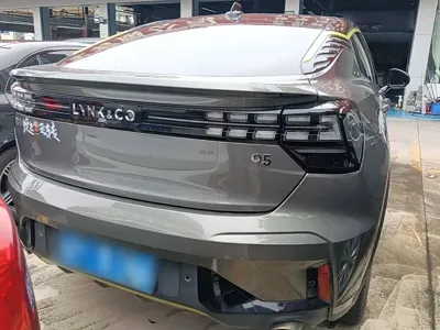 Lynk & Co 05