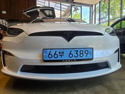 Tesla Model X