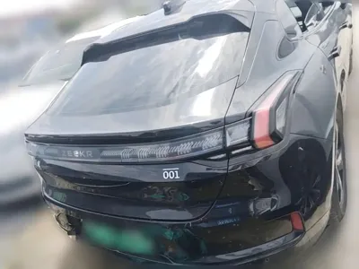 Zeekr 001