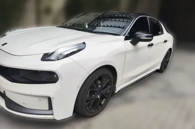 Lynk & Co 03
