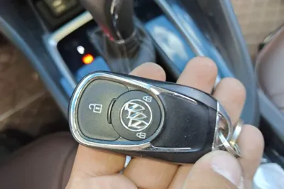 Buick GL6
