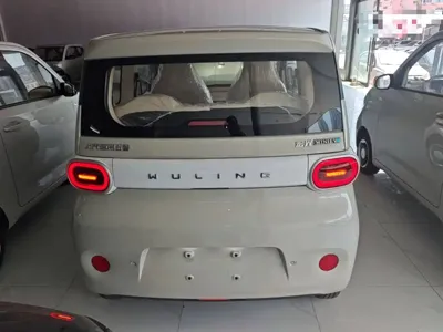 Wuling MINIEV