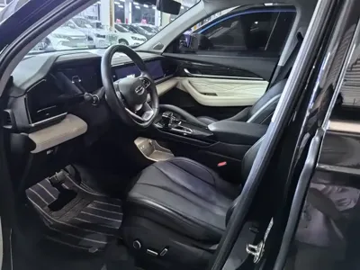 Geely Xingyue L