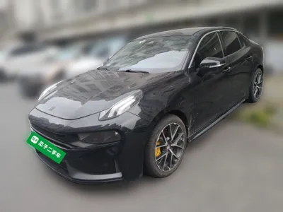 Lynk & Co 03