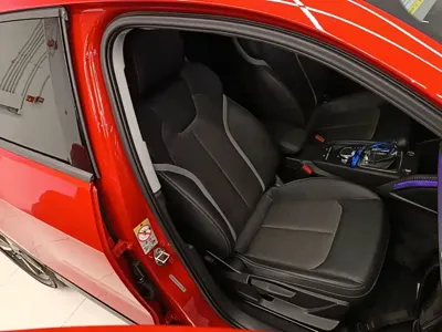 Audi Q2L e-tron