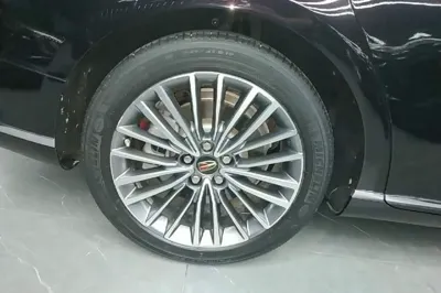 Hongqi H9