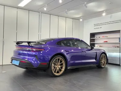 Porsche Taycan