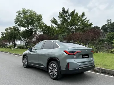 Nio EC6