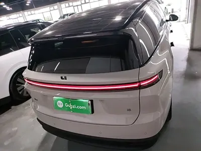 Li Auto 理想i8