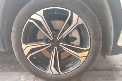 Geely Galaxy L7