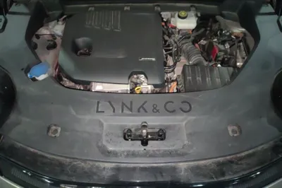 Lynk & Co 08 EM-P