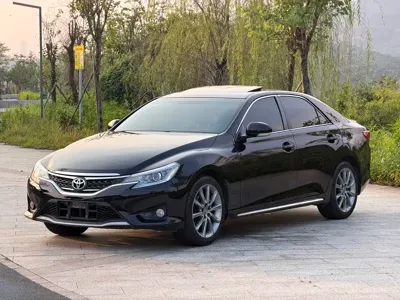 Toyota Reiz