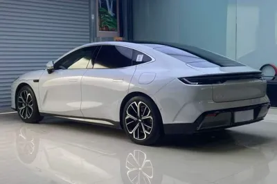 Geely Galaxy E8