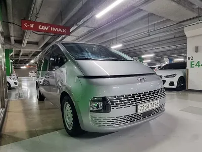 Hyundai Staria