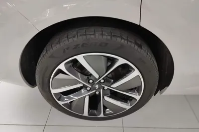 Li Auto L6
