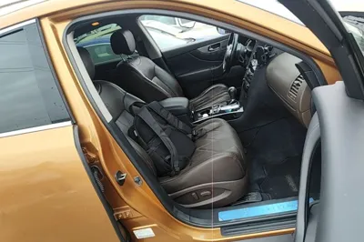 Infiniti QX70