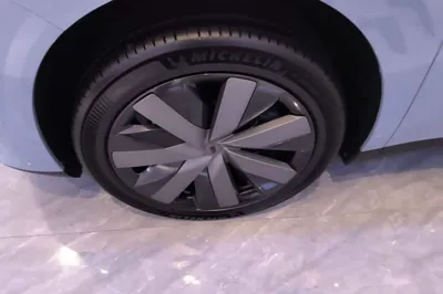 Li Auto Li Auto i8