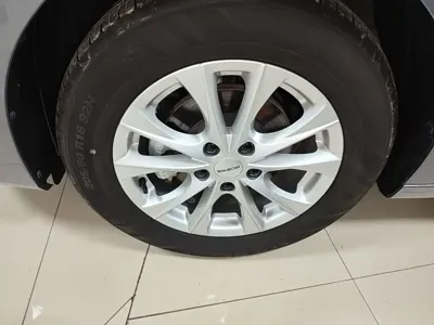 Roewe i5