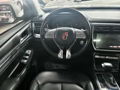 Roewe RX8
