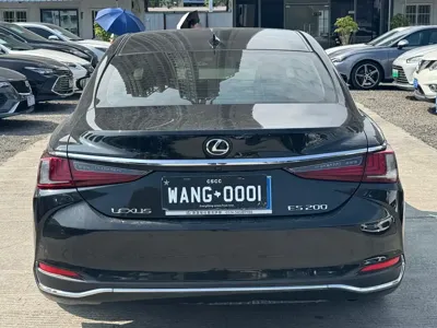 Lexus ES