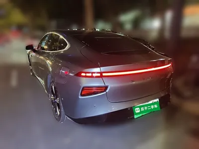 Xpeng P7
