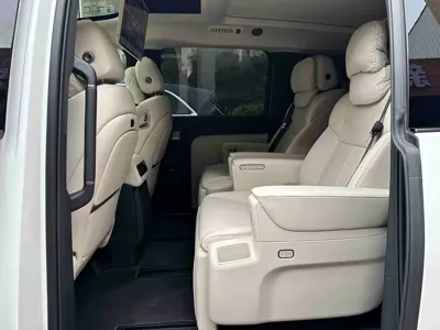 Li Auto Li MEGA