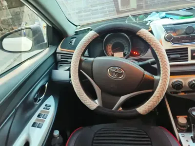 Toyota Yaris L