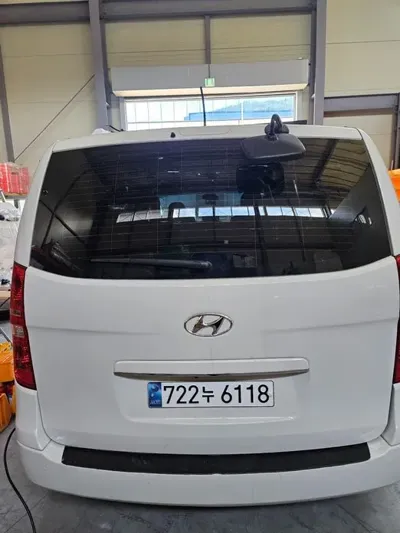 Hyundai Starex