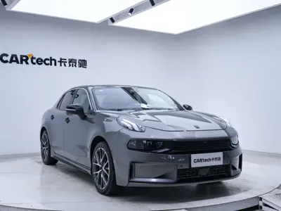 Lynk & Co 03