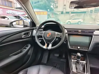 Roewe i5