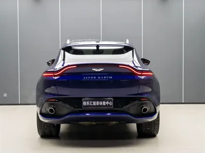 Aston Martin DBX