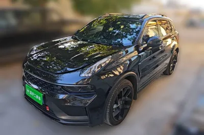 Lynk & Co 01
