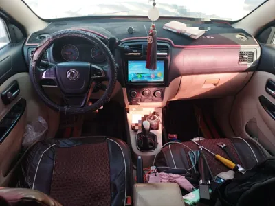 Dongfeng Fengon 370