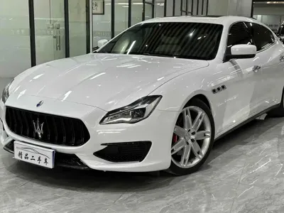 Maserati Quattroporte