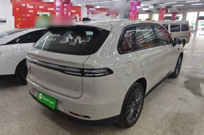 Leapmotor C10