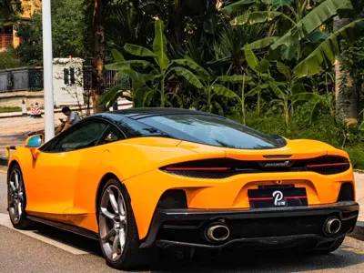 McLaren GT