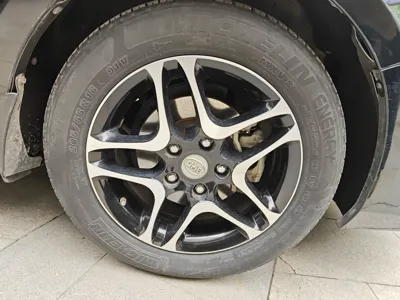 BYD G5